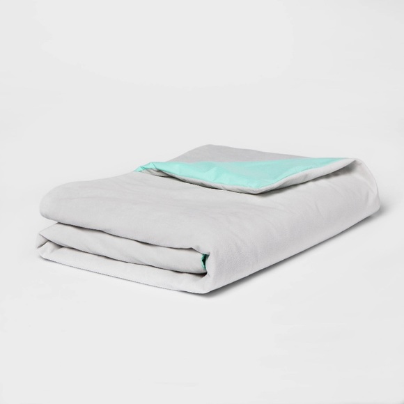 Pillowfort Other - pillowfort plush 6 lb weighted blanket - mint